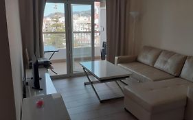 Amplío piso al lado de la playa en Nerja