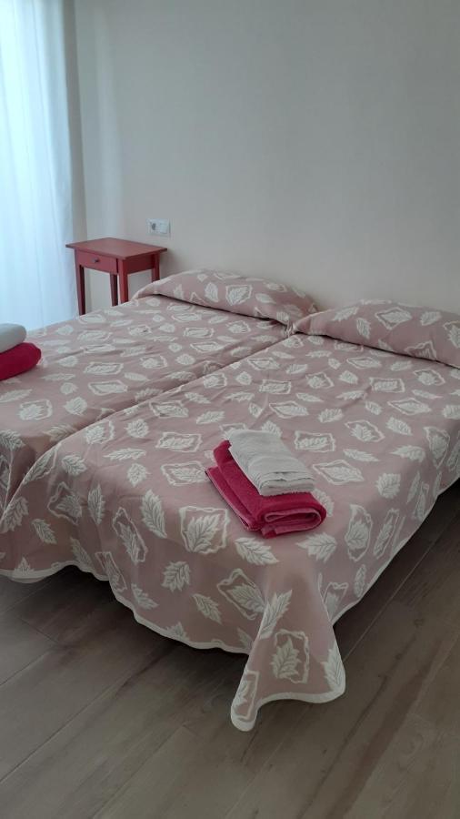 Apartamento Amplío piso al lado de la playa en Nerja Exterior foto
